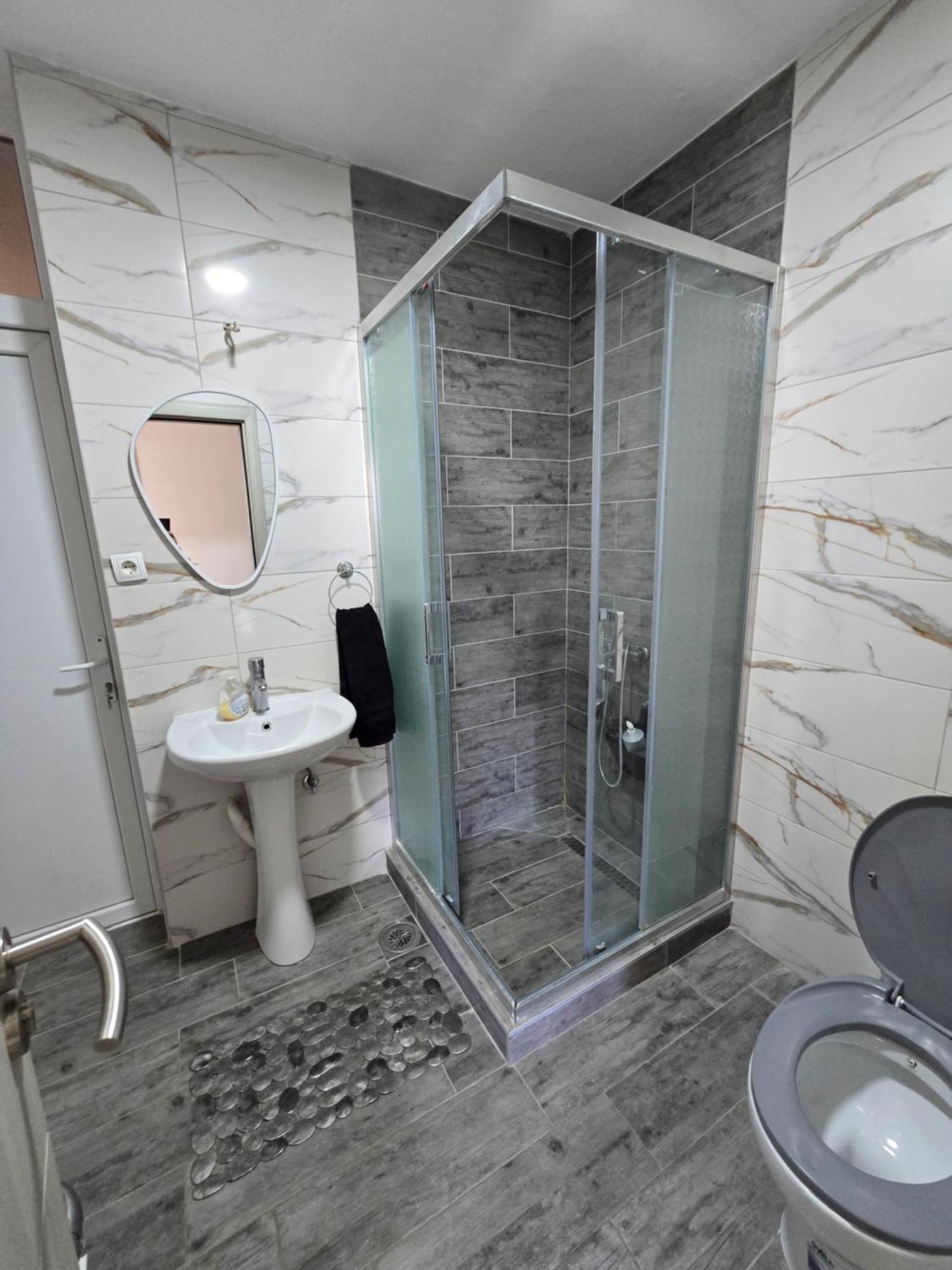 City Center Apt Wfree P Skopie Exterior foto